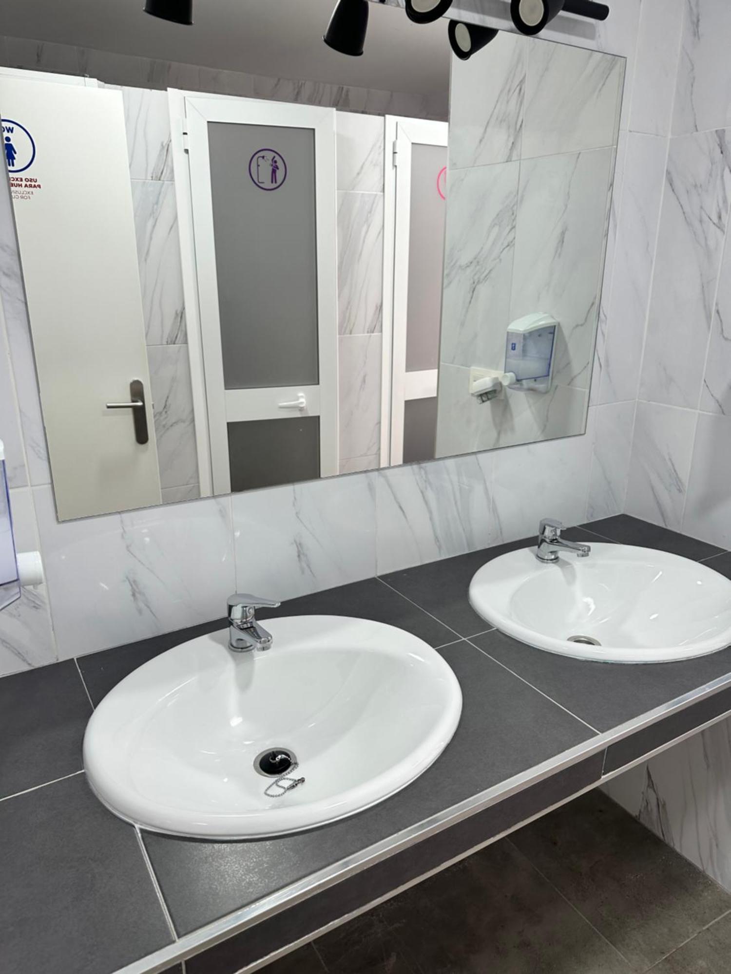 Be Happy Hostel Nerja Dış mekan fotoğraf
