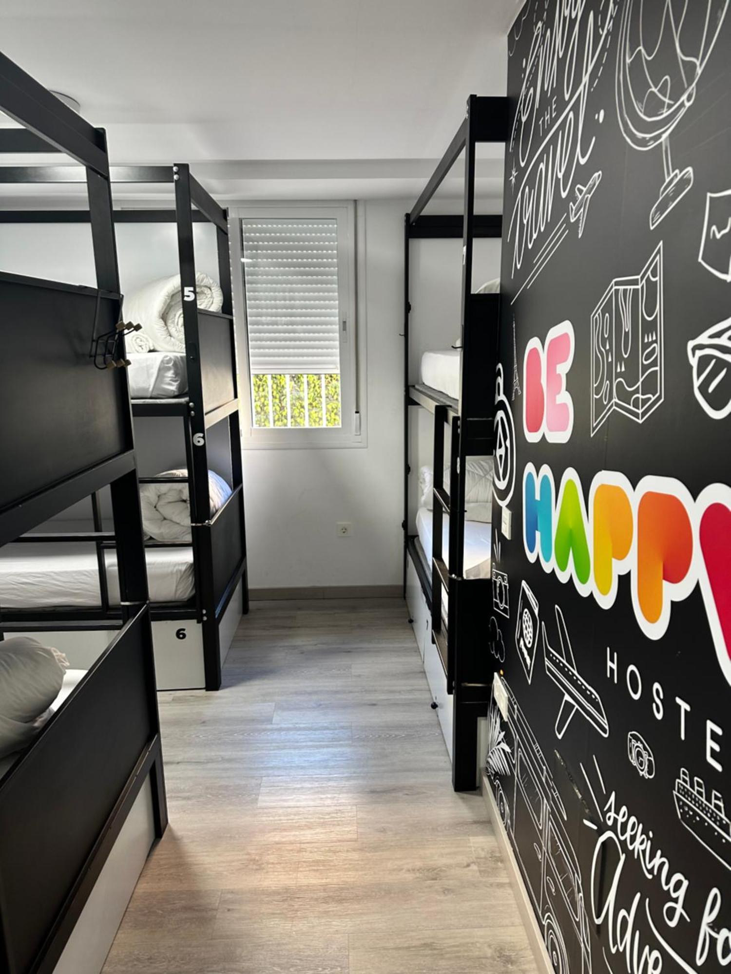 Be Happy Hostel Nerja Dış mekan fotoğraf