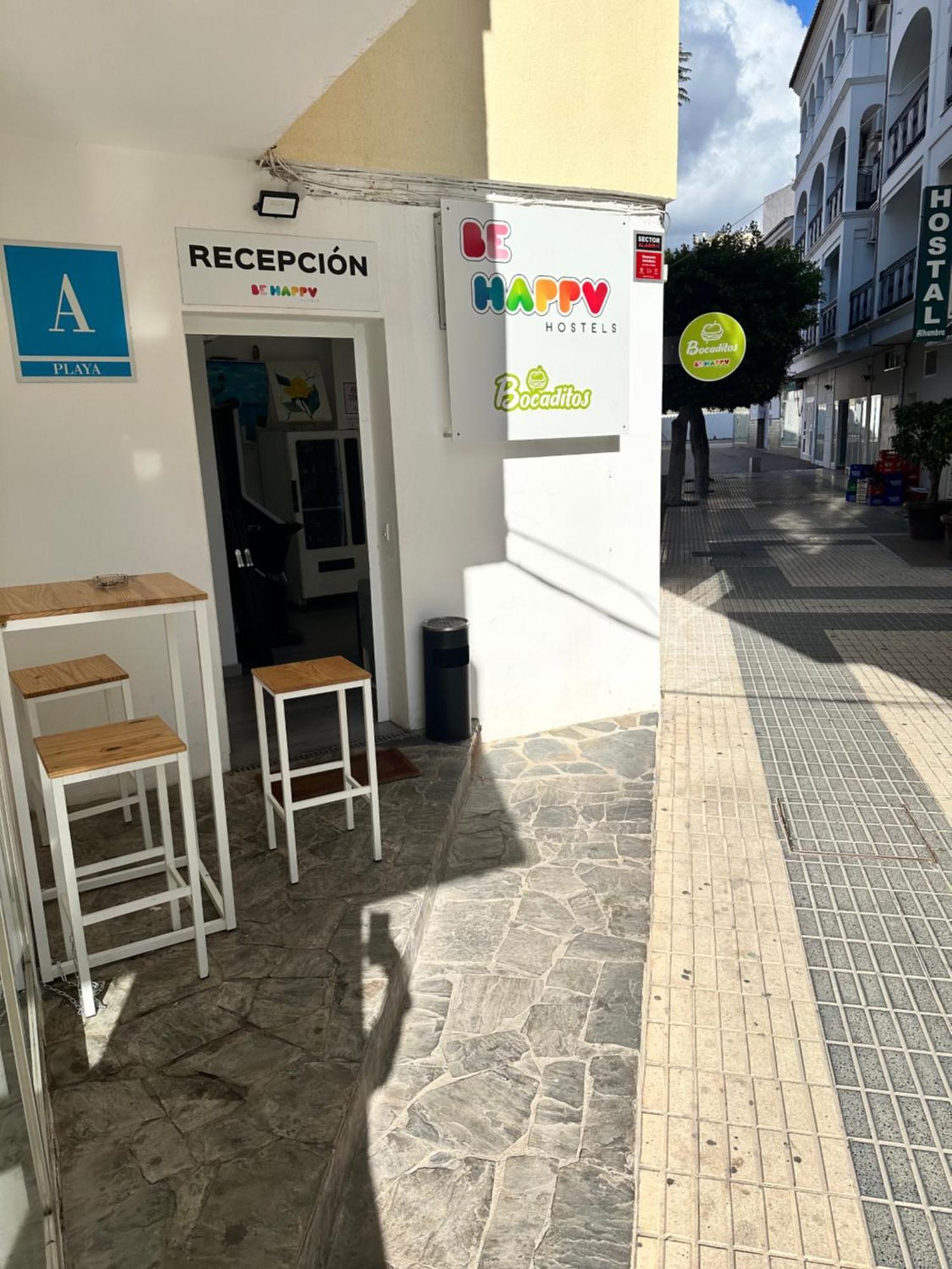 Be Happy Hostel Nerja Dış mekan fotoğraf